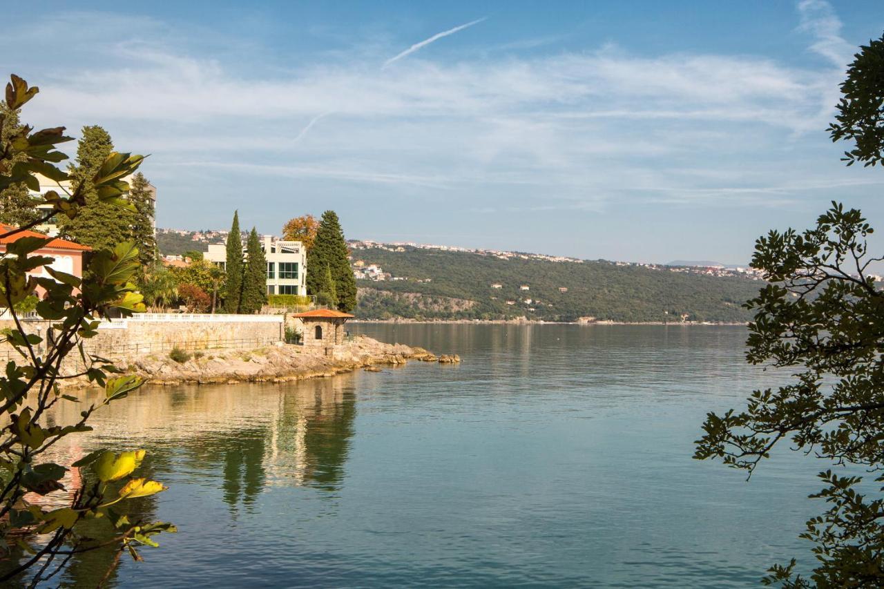 Villa Arentz Residence - Front Sea Apartments Opatija Exterior photo