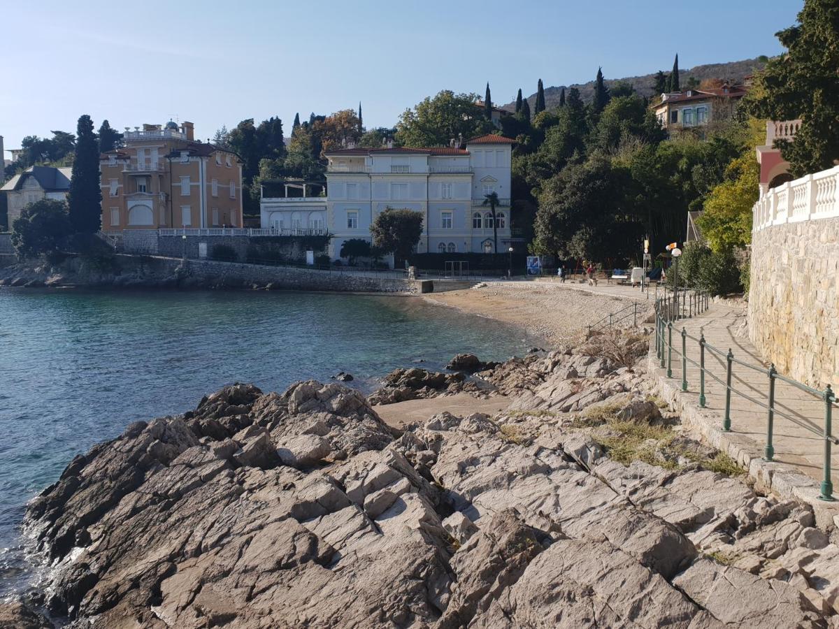 Villa Arentz Residence - Front Sea Apartments Opatija Exterior photo